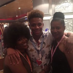 Meet your Posher, Candace